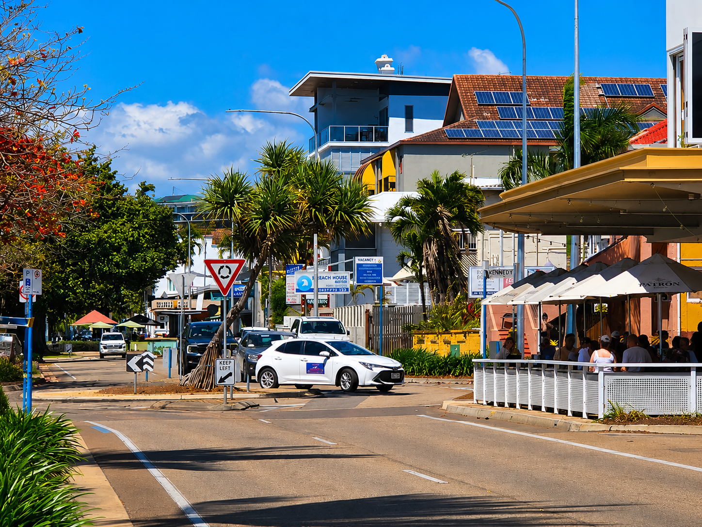 How to Use Roundabouts in Queensland: A Guide for Townsville Learner Drivers